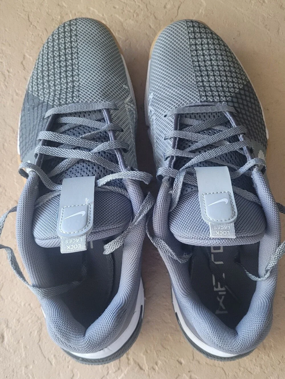 Size 10 Nike Metcon 8 Smoke Grey White Gum Training  Men Sneaker D09328-002